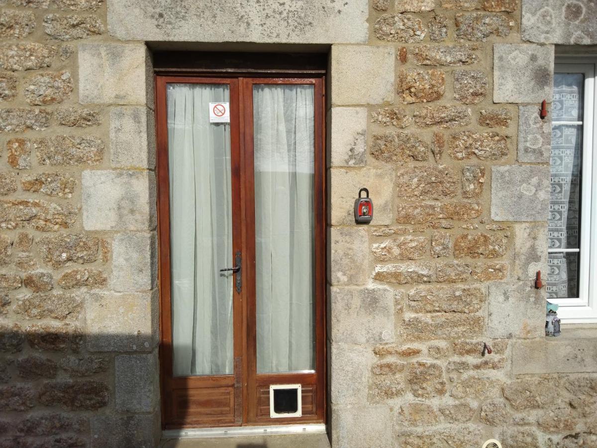 Craftycotta Villa Glomel Buitenkant foto